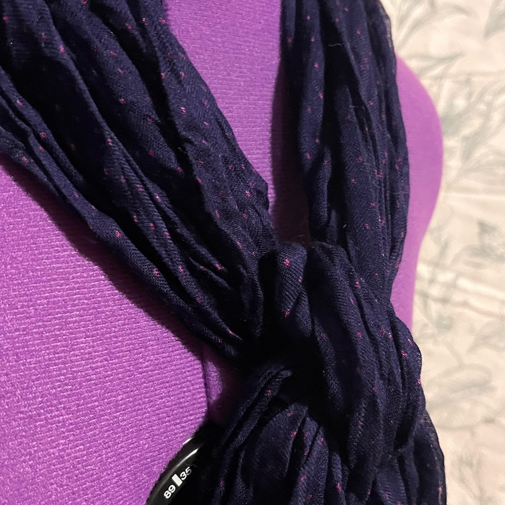 Elegant Navy Scarf with Pink Highlights♥️